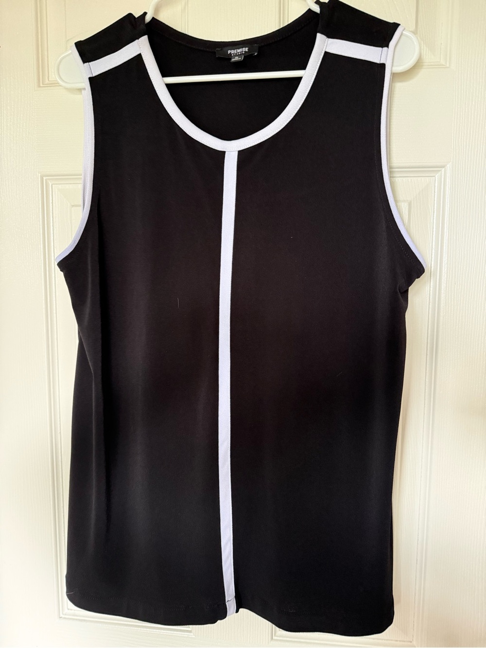 Premise Studio Black Sleeveless Top/ White Trim Sz XL